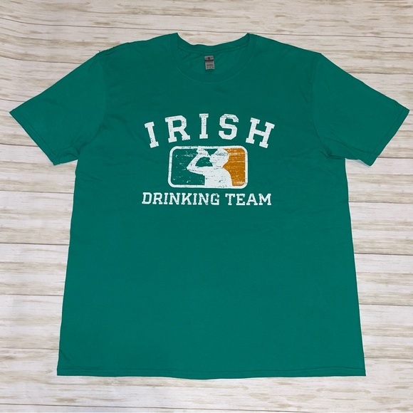 Gildan Softstyle Men’s Irish Drinking Team Tshirt Sz XL ☘️🇮🇪 - Picture 2 of 3